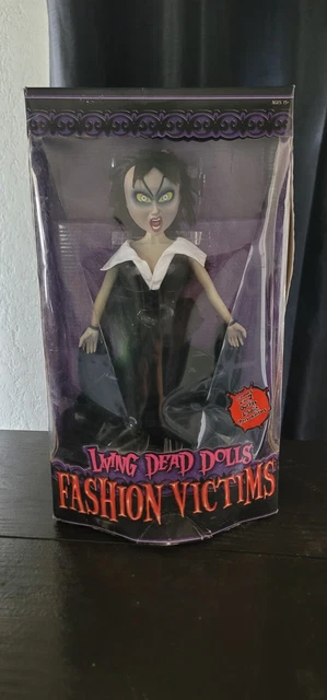 New Vintage Mezco Living Dead Doll Fashion Victims Lilith Unopened