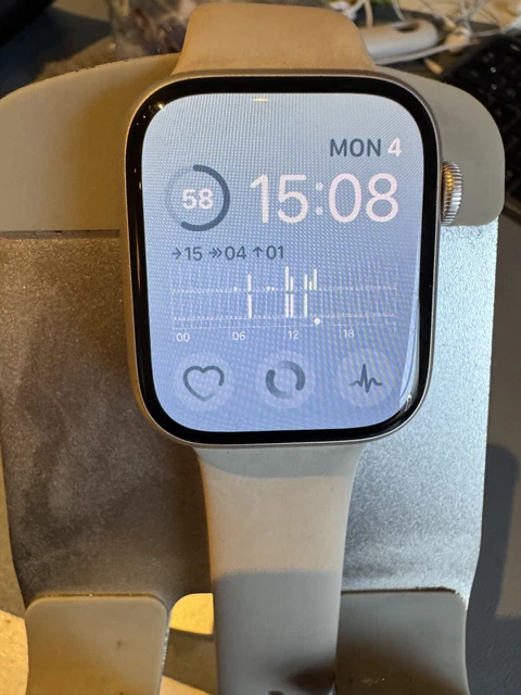 APPLE WATCH SERIES 8 45mm (GPS) - Starlight Aluminium Case + Starlight ...