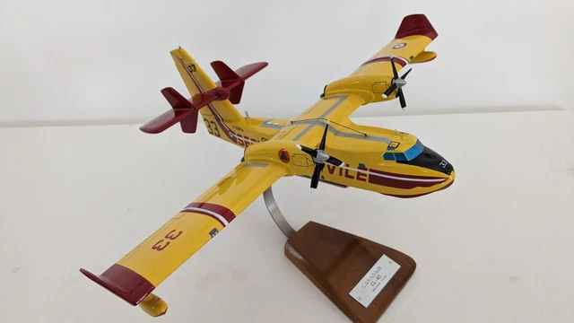 Maquette Avion Canadair CL-415 Sécurité Civile Envergure 52 cm Pilots Station