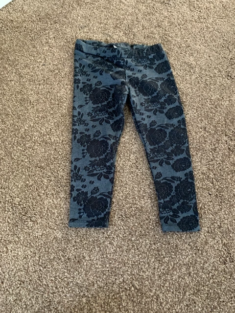 Girls Bundle of Clothes 2-3 years 5