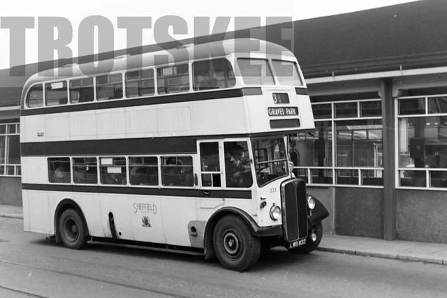 Larger Negative Sheffield Transport AEC Regent 3 Cravens 233 LWB833 1960