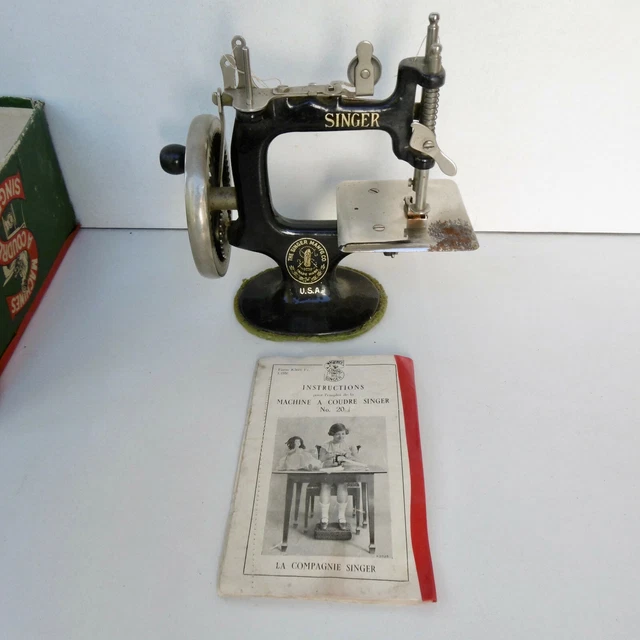 Petite Machine à Coudre Singer Enfant En Fonte - Époque 1900 - Avec Boîte