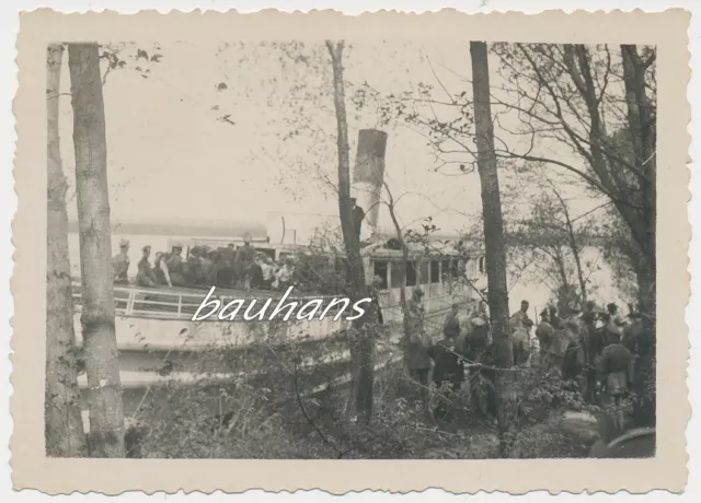 Foto Schiff- Dampfer Soldaten-Wehrmacht  2.WK  (a682)