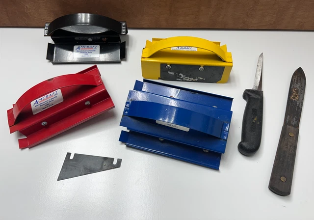 AMCRAFT GROOVING TOOL SET.   4 Pieces  Very little use  &  DK1 Ductboard Knife