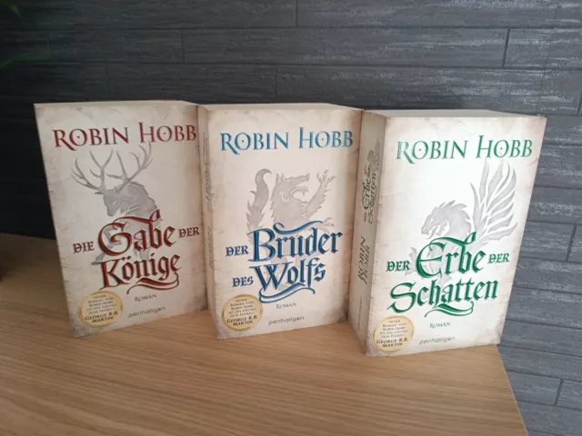 Robin Hobb, Die Gabe der Könige, Der Bruder des Wolfes und Der Erbe der Schatten