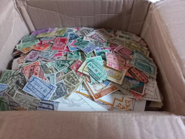 Vrac gros lot timbres de Belgique dans petit carton (des milliers)