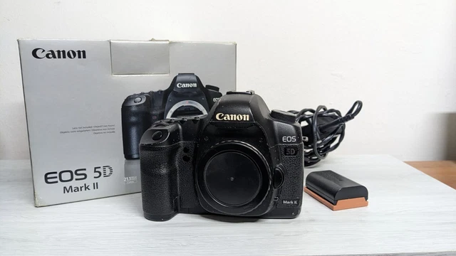Canon EOS 5D Mark II 21.1MP Fotocamera Reflex Digitale (Solo Corpo) - Nera 140k
