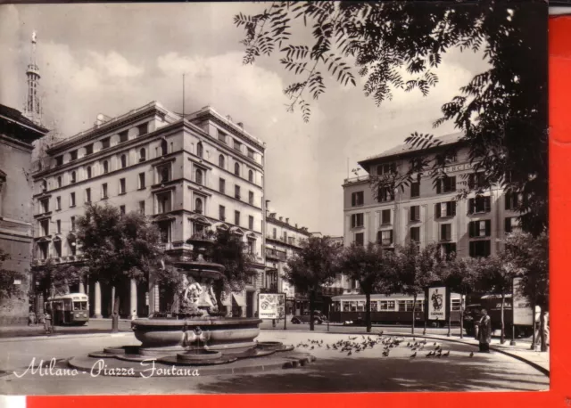 Cartolina Milano  Citta'  Viaggiata 1956 Piazza Fontana  Regalo