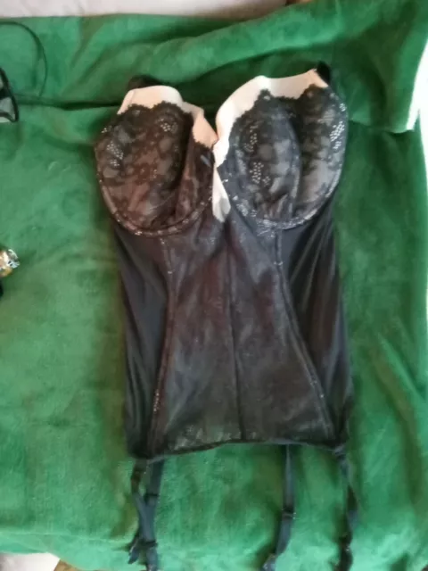 NEW Victorias Secret 34DDD Corset Bustier straps Bra sexy Black Lace