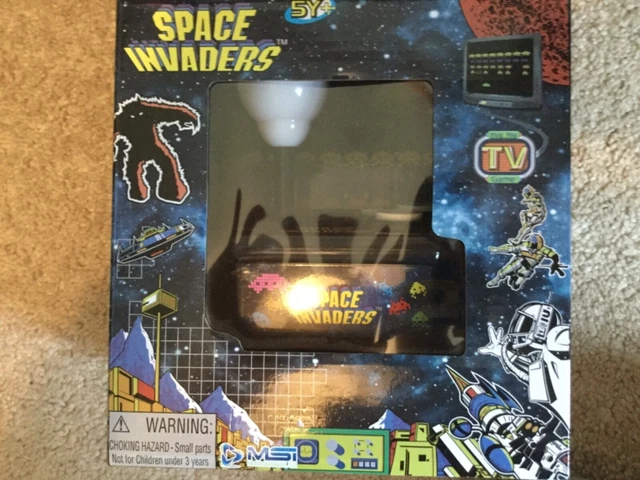 New space invaders arcade video game