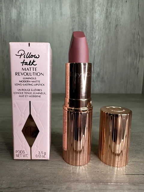 Lápiz labial Charlotte Tilbury Matte Revolution - ALMOHADA MEDIA CONVERSACIÓN - Nuevo en caja