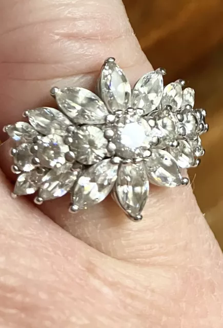 Sterling Silver And CZ Starburst Flower Ring Size 6.5.  925