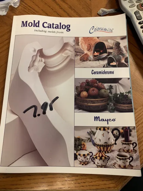 Catálogo de moldes de cerámica vintage Ceramichrome edición Mayco 2000