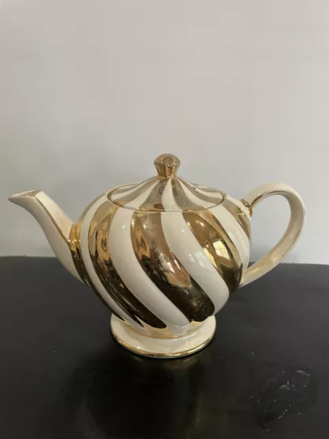 Vintage Sadler ivory and gold Swirled English tea pot