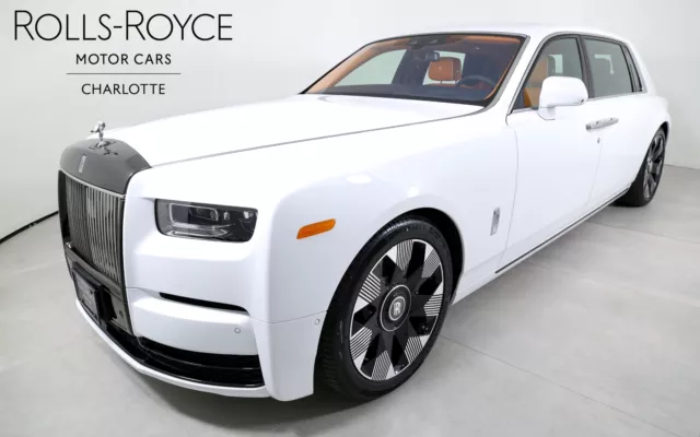 2024 Rolls-Royce Phantom EWB