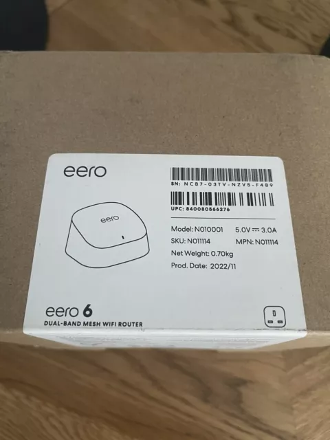 Amazon eero 6 dual-band mesh Wi-Fi 6 router system smart hub