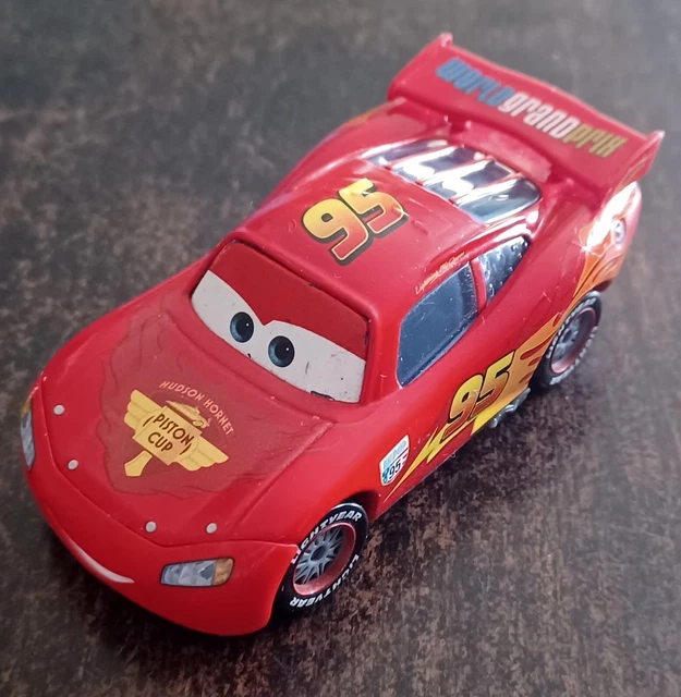 DISNEY PIXAR CARS Lightning McQueen World Grand Prix Piston Cup Mattel ...