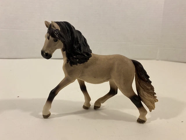 Schleich Horse Club Fashion Set – Andalusian Horse Model 42431