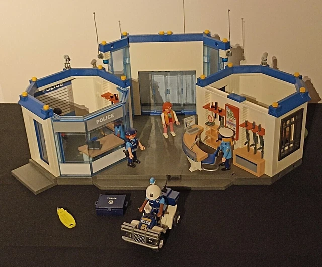 Lot De Playmobil Vrac - Maison, Commissariat, Piscine, Bateau, Voiture, Quad