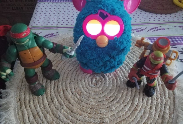Lot furby + figurines tortue ninja