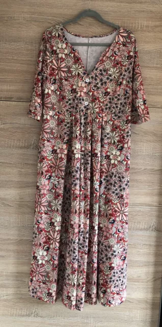 Gorgeous Multicoloured Floral Jersey Maxi Dress. Size XL