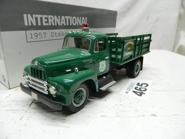 FIRST GEAR 18-2503 1952 GMC Stake Truck 