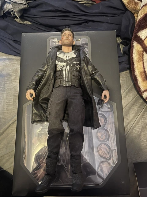 Hot Toys Netflix Marvel’s Daredevil The Punisher 1/6 Figure, Incomplete 2