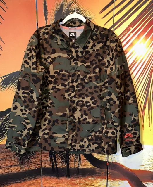 Nike SB Camo Gore-Tex Music/Headphones Ready Jacket