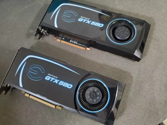 2  EVGA NVIDIA GeForce GTX 580 (015-P3-1580-AR) 1.5GB / 1.5GB (max) GDDR5 SDRAM 