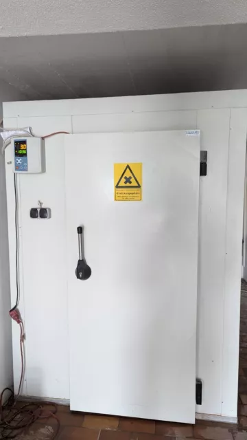 Kühlzelle Kühlhaus Kühlmaschine Gebraucht 1,6m x 3,5m x 2,15m inkl. Aggregat