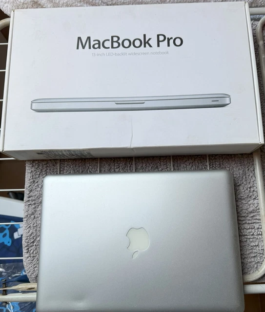 MacBook Pro 13.3 Late 2011 (120GB SSD, Intel Core i5 2.4GHz, 8GB) + Henge Dock
