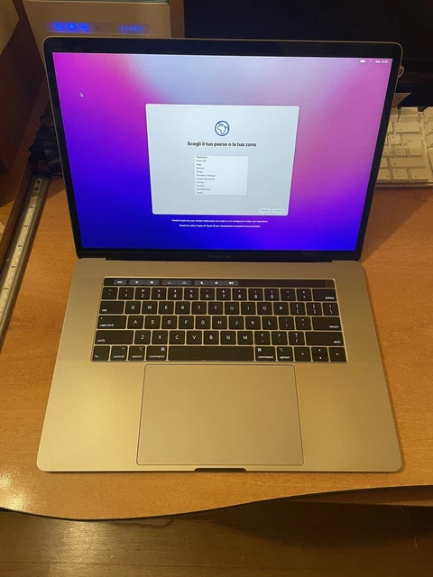 Apple MacBook Pro 15.4" (512GB SSD, Intel i9 2.9GHz, 32GB RAM)