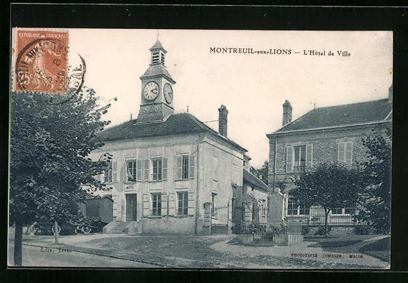 CPA Montreuil-aux-Lions, l´Hotel de Ville
