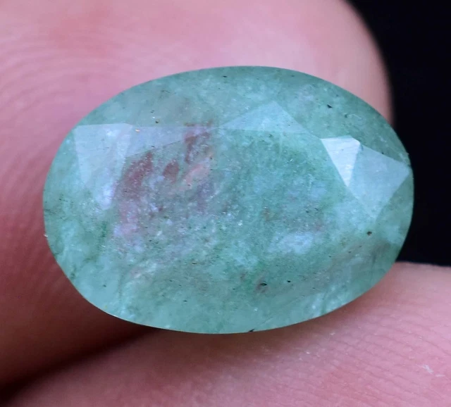 Émeraude Naturelle Colombienne - 1,70 Carat, Ovale, Certifiée AGL, Non Traitée