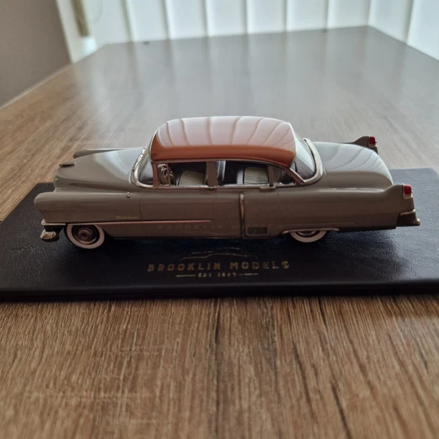Miniature Cadillac Fleetwood V16 Town Car 1938 - Brooklin 1/43, Neuve