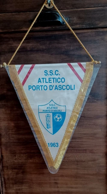 GAGLIARDETTO F.C. PORTO EUR 100,00 - IT