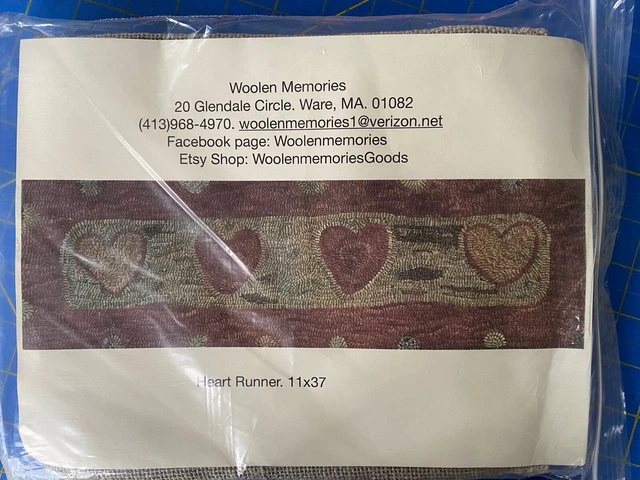 Alfombra primitiva patrón de enganche, Heart Runner 11 por 37 sobre lino nuevo