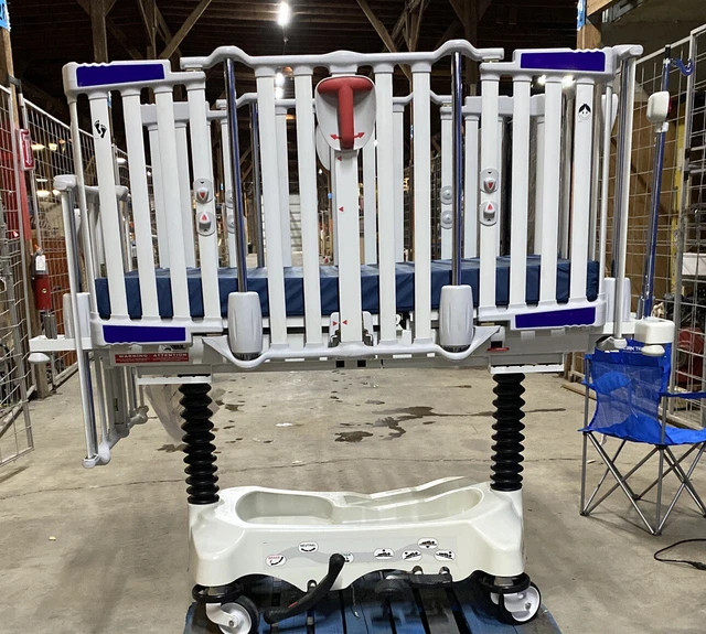 Stryker Cub Cribs, Model FL19H, Capacity: 400 lb (181 kg)