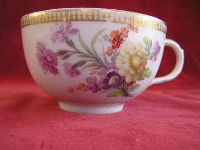 Sehr Frühe Empire Tasse der KPM Berlin feine Blumenmalerei um 1780