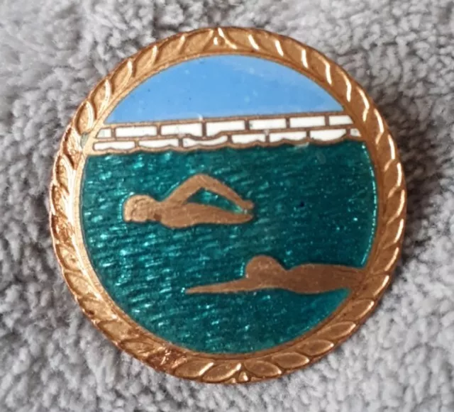 SWIMMING Vintage Enamel Pin Badge/Medal, Good Quality, Sports Memorabilia c1970s