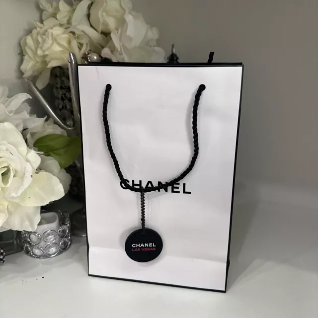 Authentic CHANEL White Paper Shopping Gift Bag 8.5 x 4.75 x 2.75 Genuine