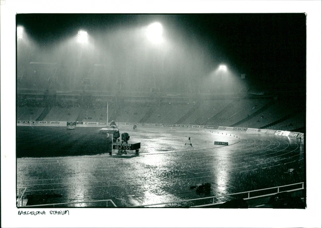 Écusson Carré Blanc Vintage - Jeux Olympiques D'été 1976 Montréal XXI Olympiade