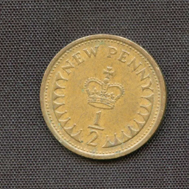 1973 Half New Pence Coin Queen Elizabeth II Great Britain UK Vintage