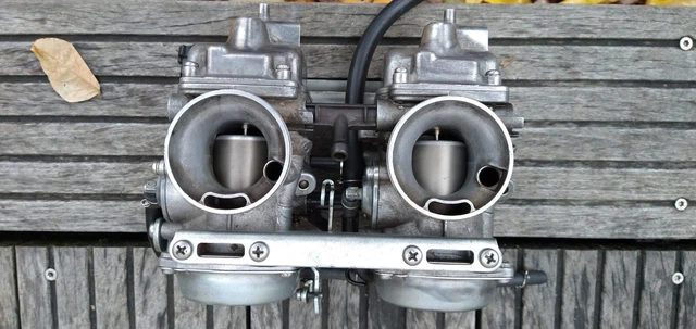 Rampe carburateurs HONDA CBS 450 CB450S PC17 1986