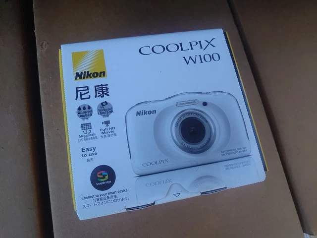 nikon coolpix w100 white