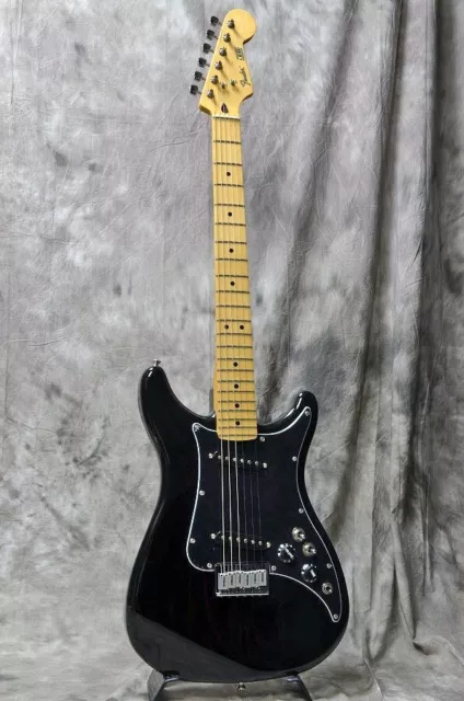 New Fender Player Lead II Maple Fingerboard Black Electric Guitar From Japan