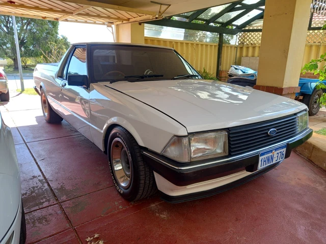 XD Ford Falcon Ute 351 V8 Auto