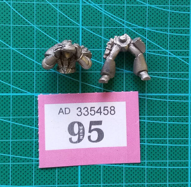 WARHAMMER 40K ROGUE Trader Space Marine Biker with Scanner Metal (AD95