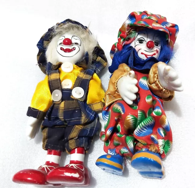 8x Porcelain Dolls and Clowns. VG.