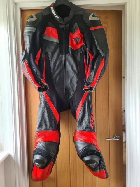 Dainese Veloster One Piece Leather Race Suit Barely Used Size 48 + Knee Sliders